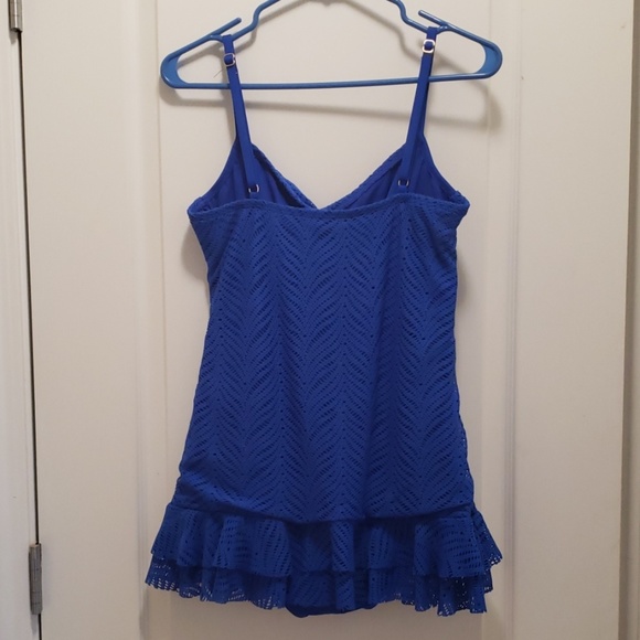 Bathing suits - Picture 2 of 3